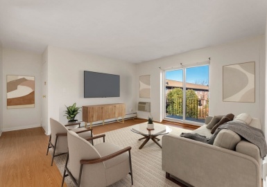 35 Westgate Rd, Boston, Massachusetts 02467, 2 Bedrooms Bedrooms, 4 Rooms Rooms,1 BathroomBathrooms,Residential,For Sale,Chestnut Hill Village,Westgate Rd,73324613