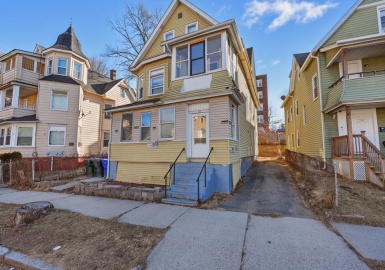 23 Warriner Ave, Springfield, Massachusetts 01108, 8 Bedrooms Bedrooms, 15 Rooms Rooms,3 BathroomsBathrooms,Residential Income,For Sale,Warriner Ave,73324643