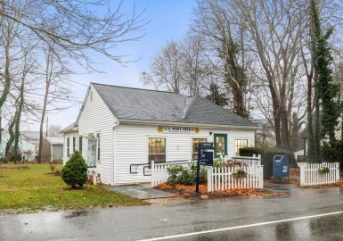 36 Carriage Shop, Falmouth, Massachusetts 02536, ,Commercial Sale,For Sale,Carriage Shop,73325848
