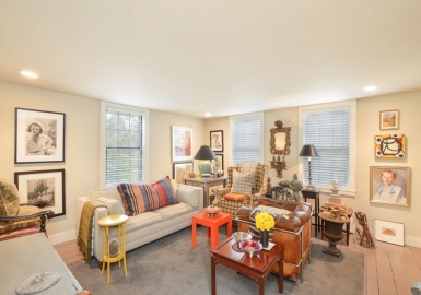 1150 Russells Mills Rd, Dartmouth, Massachusetts 02748, 3 Bedrooms Bedrooms, 5 Rooms Rooms,1 BathroomBathrooms,Residential,For Sale,Russells Mills Rd,73329123
