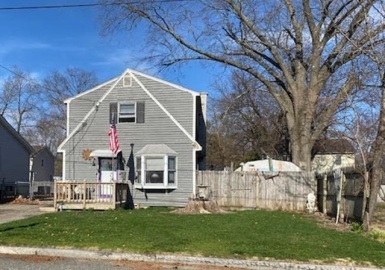 89 Pine Grove St, Springfield, Massachusetts 01119, 3 Bedrooms Bedrooms, 5 Rooms Rooms,2 BathroomsBathrooms,Residential,For Sale,Pine Grove St,73329127