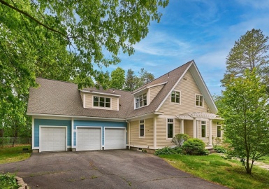 57 Tanglewood Road, Amherst, Massachusetts 01002, 5 Bedrooms Bedrooms, 15 Rooms Rooms,3.5 BathroomsBathrooms,Residential,For Sale,Tanglewood Road,73332289
