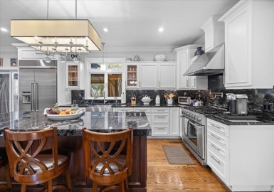 42 Spinnaker Dr, Mashpee, Massachusetts 02649, 4 Bedrooms Bedrooms, 8 Rooms Rooms,3.5 BathroomsBathrooms,Residential,For Sale,Spinnaker Dr,73334207