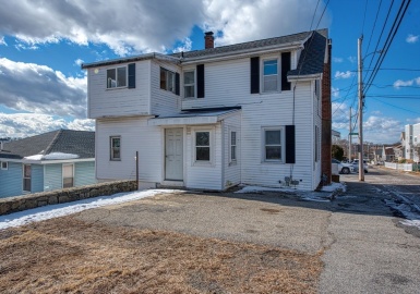 55 Whitehead Ave, Hull, Massachusetts 02045, 5 Bedrooms Bedrooms, 12 Rooms Rooms,1.5 BathroomsBathrooms,Residential,For Sale,Whitehead Ave,73334439