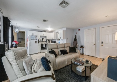 425-D Main Street, Chatham, Massachusetts 02633, 1 Bedroom Bedrooms, 3 Rooms Rooms,1 BathroomBathrooms,Residential,For Sale,Main Street,73335146