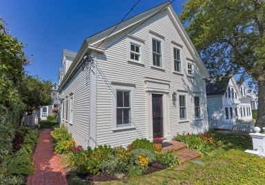 592 Commercial St, Provincetown, Massachusetts 02657, 4 Bedrooms Bedrooms, 7 Rooms Rooms,4 BathroomsBathrooms,Residential,For Sale,Commercial St,73335733