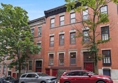 26 Irving Street, Boston, Massachusetts 02114, 1 Bedroom Bedrooms, 3 Rooms Rooms,1 BathroomBathrooms,Residential Lease,For Rent,Irving Street,73340135