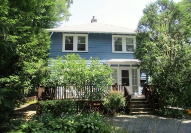 21 Bonwood Street, Newton, Massachusetts 02460, 3 Bedrooms Bedrooms, 7 Rooms Rooms,1 BathroomBathrooms,Residential Lease,For Rent,Bonwood Street,73340621