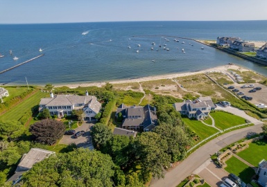 17 Harbor Road, Harwich, Massachusetts 02646, 4 Bedrooms Bedrooms, 8 Rooms Rooms,2.5 BathroomsBathrooms,Residential,For Sale,Harbor Road,73340415
