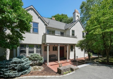 40 Heath Hill St, Brookline, Massachusetts 02445, 7 Bedrooms Bedrooms, 16 Rooms Rooms,6.5 BathroomsBathrooms,Residential,For Sale,Heath Hill St,73340576