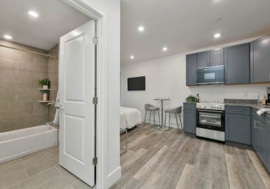 585 Essex St, Lynn, Massachusetts 01901, 1 Room Rooms,1 BathroomBathrooms,Residential Lease,For Rent,Essex St,73341035