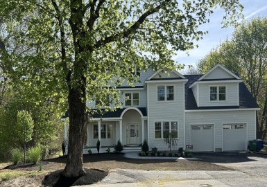 41 Winter St, Reading, Massachusetts 01867, 5 Bedrooms Bedrooms, 8 Rooms Rooms,3.5 BathroomsBathrooms,Residential,For Sale,Winter St,73341162