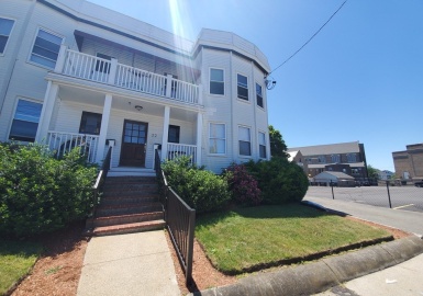 22 Belmont St, Watertown, Massachusetts 02472, 3 Bedrooms Bedrooms, 5 Rooms Rooms,2 BathroomsBathrooms,Residential Lease,For Rent,Belmont St,73341653