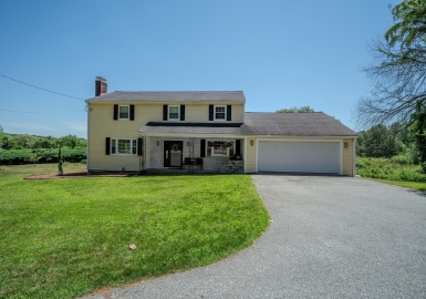 200 Pine Hill Rd, Chelmsford, Massachusetts 01824, 4 Bedrooms Bedrooms, 7 Rooms Rooms,1.5 BathroomsBathrooms,Residential,For Sale,Pine Hill Rd,73341665