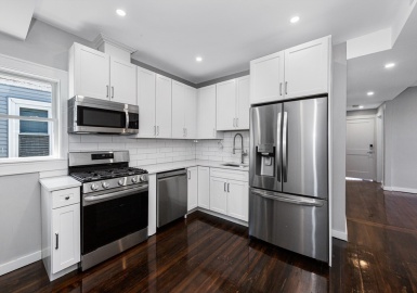 19 Chase St, Boston, Massachusetts 02125, 3 Bedrooms Bedrooms, 5 Rooms Rooms,2 BathroomsBathrooms,Residential Lease,For Rent,Chase St,73342191