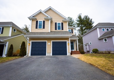 53 Surrey Ln, East Bridgewater, Massachusetts 02333, 3 Bedrooms Bedrooms, 5 Rooms Rooms,2.5 BathroomsBathrooms,Residential,For Sale,Surrey Ln,73342517