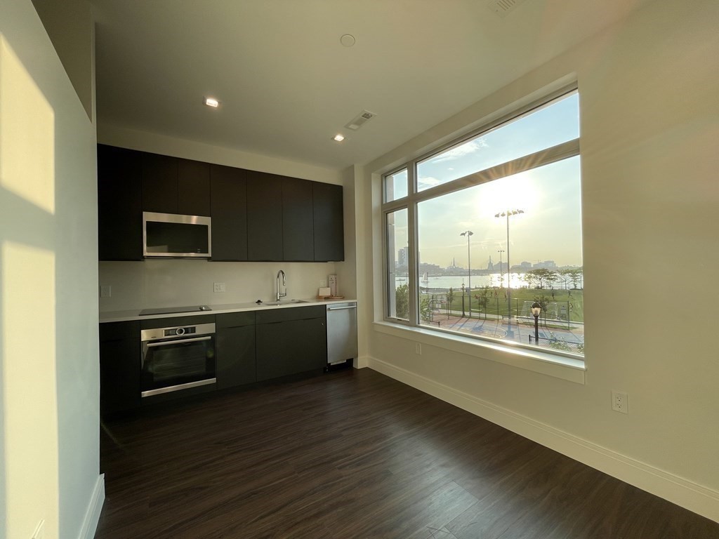 99 Sumner St, Boston, Massachusetts 02128