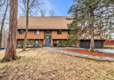 34 Parker, Framingham, Massachusetts 01702, 4 Bedrooms Bedrooms, 8 Rooms Rooms,2.5 BathroomsBathrooms,Residential,For Sale,Parker,73352651