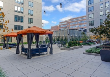 33 Rogers St., Cambridge, Massachusetts 02142, 1 Bedroom Bedrooms, 3 Rooms Rooms,1 BathroomBathrooms,Residential Lease,For Rent,Rogers St.,73353640