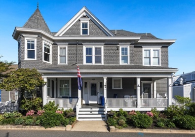 165 Commercial Street, Provincetown, Massachusetts 02657, 2 Bedrooms Bedrooms, 5 Rooms Rooms,2.5 BathroomsBathrooms,Residential,For Sale,Commercial Street,73353550