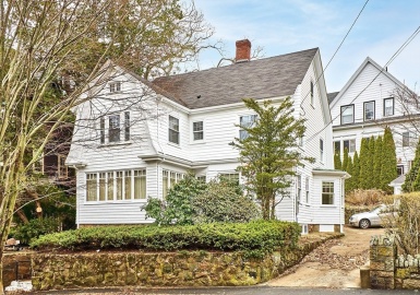 26 Walker Rd, Swampscott, Massachusetts 01907, 4 Bedrooms Bedrooms, 7 Rooms Rooms,3 BathroomsBathrooms,Residential Lease,For Rent,Walker Rd,73353728