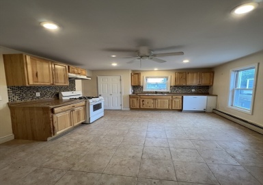 95 Hampshire St, Cambridge, Massachusetts 02139, 2 Bedrooms Bedrooms, 3 Rooms Rooms,1 BathroomBathrooms,Residential Lease,For Rent,Hampshire St,73356467