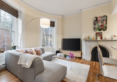 33 Worcester Sq, Boston, Massachusetts 02118, 2 Bedrooms Bedrooms, 4 Rooms Rooms,1 BathroomBathrooms,Residential Lease,For Rent,Worcester Sq,73356594