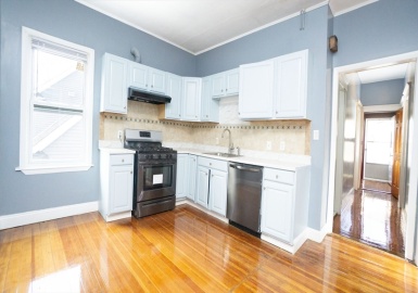 28 Haslet, Boston, Massachusetts 02131, 3 Bedrooms Bedrooms, 5 Rooms Rooms,1 BathroomBathrooms,Residential Lease,For Rent,Haslet,73356720