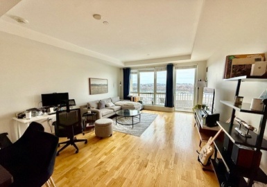 100 Station Landing, Medford, Massachusetts 02155, 1 Bedroom Bedrooms, 3 Rooms Rooms,1 BathroomBathrooms,Residential Lease,For Rent,Station Landing,73356773