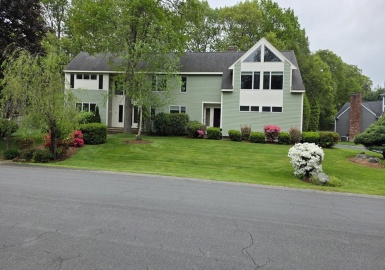 130 East Emerson, Lexington, Massachusetts 02420, 5 Bedrooms Bedrooms, 8 Rooms Rooms,4.5 BathroomsBathrooms,Residential Lease,For Rent,East Emerson,73357051
