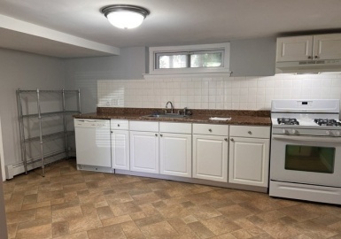 31 Congress St, Milford, Massachusetts 01757, 1 Bedroom Bedrooms, 3 Rooms Rooms,1 BathroomBathrooms,Residential Lease,For Rent,Congress St,73357035