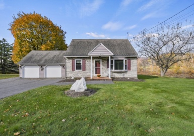 659 Pecks Rd, Pittsfield, Massachusetts 01201, 3 Bedrooms Bedrooms, 6 Rooms Rooms,1 BathroomBathrooms,Residential,For Sale,Pecks Rd,73357013