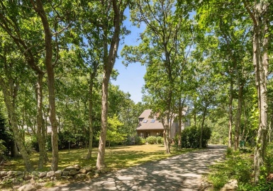 99 Old Purchase Road, Edgartown, Massachusetts 02539, 4 Bedrooms Bedrooms, 7 Rooms Rooms,2.5 BathroomsBathrooms,Residential,For Sale,Old Purchase Road,73357805
