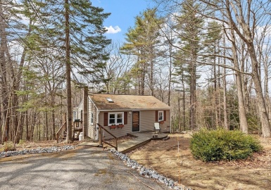 19 Lake View Drive, Ashburnham, Massachusetts 01430, 2 Bedrooms Bedrooms, 5 Rooms Rooms,1 BathroomBathrooms,Residential,For Sale,Lake View Drive,73358856