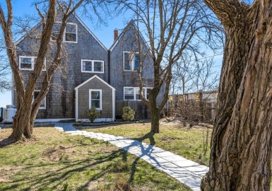 505 Commercial Street, Provincetown, Massachusetts 02657, 2 Bedrooms Bedrooms, 7 Rooms Rooms,3.5 BathroomsBathrooms,Residential,For Sale,Commercial Street,73359077