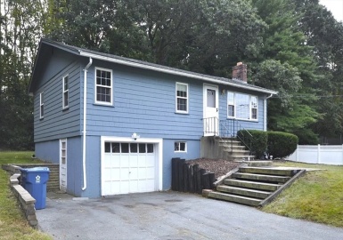 73 Summit Dr, East Bridgewater, Massachusetts 02333, 3 Bedrooms Bedrooms, 8 Rooms Rooms,1 BathroomBathrooms,Residential Lease,For Rent,Summit Dr,73359460