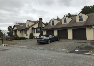 17 Skyridge Ln, Springfield, Massachusetts 01128, 6 Bedrooms Bedrooms, 9 Rooms Rooms,5 BathroomsBathrooms,Residential,For Sale,Skyridge Ln,73359636