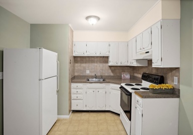1185 Adams St, Boston, Massachusetts 02124, 2 Bedrooms Bedrooms, 4 Rooms Rooms,1 BathroomBathrooms,Residential,For Sale,Milton View Condominium Association,Adams St,73359640
