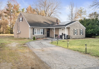 14 Day Rd., Holliston, Massachusetts 01746, 4 Bedrooms Bedrooms, 9 Rooms Rooms,2.5 BathroomsBathrooms,Residential,For Sale,Day Rd.,73359694