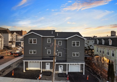 206 Durfee St., Fall River, Massachusetts 02720, 3 Bedrooms Bedrooms, 10 Rooms Rooms,2.5 BathroomsBathrooms,Residential,For Sale,Giovanni Estates,Durfee St.,73359726