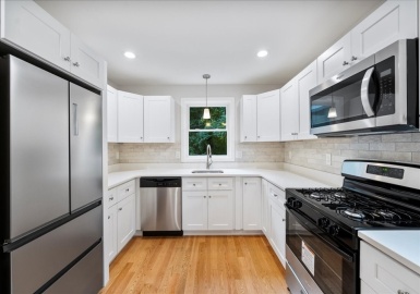 66 North Main Street, Westford, Massachusetts 01886, 2 Bedrooms Bedrooms, 6 Rooms Rooms,1.5 BathroomsBathrooms,Residential,For Sale,North Main Street,73359791
