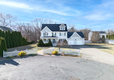 15 Bacon St., Franklin, Massachusetts 02038, 4 Bedrooms Bedrooms, 9 Rooms Rooms,2.5 BathroomsBathrooms,Residential,For Sale,Bacon St.,73359795