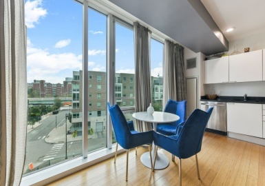2 Earhart Street, Cambridge, Massachusetts 02141, 1 Bedroom Bedrooms, 3 Rooms Rooms,1 BathroomBathrooms,Residential Lease,For Rent,Earhart Street,73360070