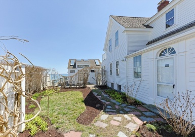 561 Commercial Street, Provincetown, Massachusetts 02657, 2 Bedrooms Bedrooms, 5 Rooms Rooms,1.5 BathroomsBathrooms,Residential,For Sale,Commercial Street,73360264