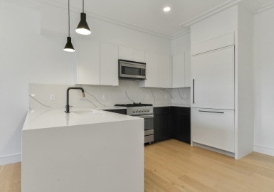 50 Leo M. Birmingham Parkway, Boston, Massachusetts 02135, 2 Bedrooms Bedrooms, 5 Rooms Rooms,2 BathroomsBathrooms,Residential,For Sale,50 Leo,Leo M. Birmingham Parkway,73360433