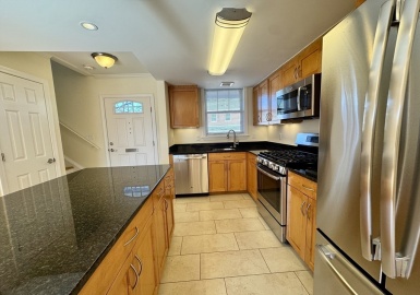 509 Vfw Parkway, Brookline, Massachusetts 02467, 1 Bedroom Bedrooms, 3 Rooms Rooms,1 BathroomBathrooms,Residential Lease,For Rent,Vfw Parkway,73360576