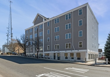 472 Essex Street, Lynn, Massachusetts 01902, 1 Bedroom Bedrooms, 2 Rooms Rooms,1 BathroomBathrooms,Residential Lease,For Rent,Essex Street,73361027