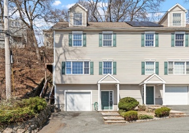 30 Gayron Way, Lynn, Massachusetts 01905, 3 Bedrooms Bedrooms, 7 Rooms Rooms,2.5 BathroomsBathrooms,Residential,For Sale,Gayron Way,73361181