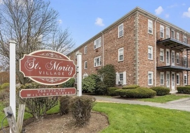 766 Willard St, Quincy, Massachusetts 02169, 2 Bedrooms Bedrooms, 4 Rooms Rooms,1 BathroomBathrooms,Residential,For Sale,St Moritz Village,Willard St,73361408