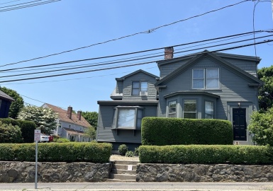 24 Pond Street, Marblehead, Massachusetts 01945, 4 Bedrooms Bedrooms, 9 Rooms Rooms,2 BathroomsBathrooms,Residential Lease,For Rent,Pond Street,73361590